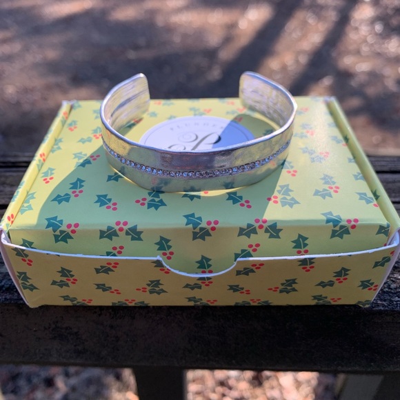 NWT Dimpled Rhinestone Metal Cuff - Picture 8 of 12